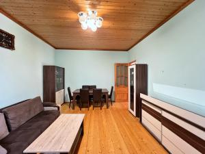 Bakı, həyət evi 5 otaqlı, satılır, 170 m² , 6 sot , Xəzər rayonu, Şüvəlan