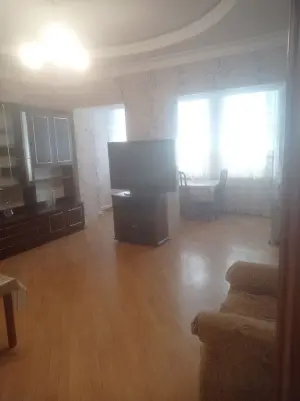 3 otaqlı köhnə tikili, kirayə, 90 m², Bakı, Nəsimi rayonu