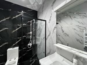 Bakı, həyət evi 5 otaqlı, satılır, 200 m² , 4 sot , Xəzər rayonu, Şüvəlan