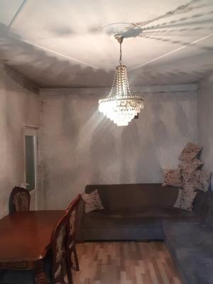 Bakı, köhnə tikili 1 otaqlı, satılır, 50 m²  , Nəsimi rayonu, 5-ci mikrorayon