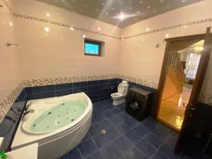 5 otaqlı bağ/həyət evi, satılır, 300 m², 7 sot, Bakı, Xəzər rayonu, Buzovna