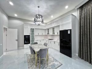 Bakı, həyət evi 5 otaqlı, satılır, 230 m² , 5.5 sot , Xəzər rayonu, Mərdəkan