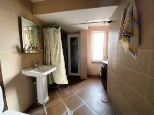 Bakı, köhnə tikili 3 otaqlı, satılır, 85 m²  , Nizami rayonu, 8-ci kilometr