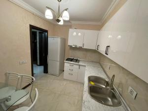 Bakı, köhnə tikili 2 otaqlı, kirayə, 60 m²  , Nərimanov rayonu, Böyükşor qəs.