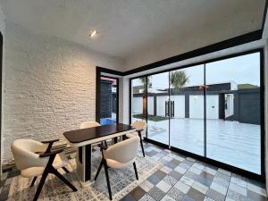 Bakı, həyət evi 4 otaqlı, satılır, 160 m² , 3.5 sot , Xəzər rayonu, Şüvəlan