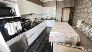 Bakı, yeni tikili 3 otaqlı, satılır, 147 m²  , Yasamal rayonu