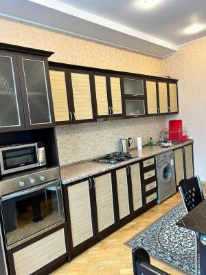 Bakı, yeni tikili 2 otaqlı, kirayə, 110 m²  , Yasamal rayonu