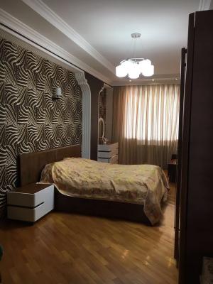 Bakı, yeni tikili 3 otaqlı, satılır, 140 m²  , Yasamal rayonu