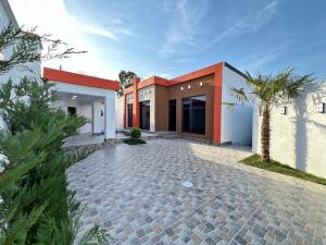 Bakı, həyət evi 4 otaqlı, satılır, 130 m² , 2.5 sot , Xəzər rayonu, Şüvəlan