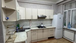 Bakı, yeni tikili 2 otaqlı, kirayə, 60 m²  , Binəqədi rayonu, 7-ci mikrorayon