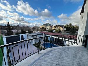 Bakı, həyət evi 5 otaqlı, satılır, 200 m² , 4 sot , Xəzər rayonu, Şüvəlan