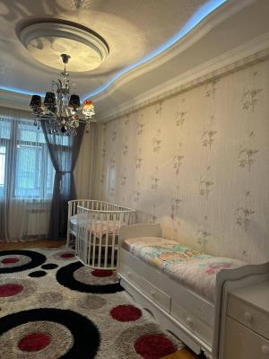 Bakı, yeni tikili 4 otaqlı, satılır, 175 m²  , Nərimanov rayonu, Montin qəs.