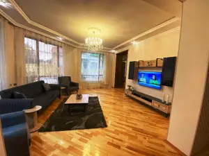 5 otaqlı bağ/həyət evi, satılır, 300 m², 7 sot, Bakı, Xəzər rayonu, Buzovna