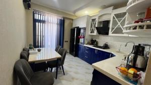 Bakı, yeni tikili 2 otaqlı, satılır, 100 m²  , Yasamal rayonu, Yasamal qəs.