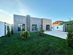 Bakı, bağ/həyət evi 4 otaqlı, satılır, 170 m² , 4.2 sot , Xəzər rayonu, Şüvəlan