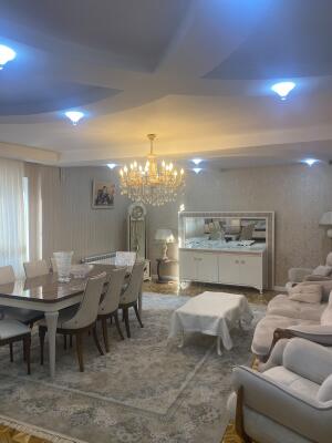 Bakı, köhnə tikili 4 otaqlı, satılır, 100 m²  , Nərimanov rayonu