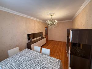 Bakı, köhnə tikili 4 otaqlı, satılır, 95 m²  , Xətai rayonu, H.Aslanov qəs.