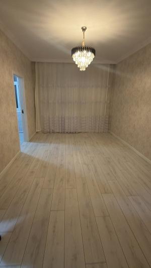 Bakı, köhnə tikili 3 otaqlı, satılır, 65 m²  , Nəsimi rayonu, 4-cü mikrorayon