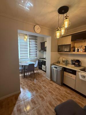 Bakı, köhnə tikili 3 otaqlı, satılır, 85 m²  , Yasamal rayonu, Yeni Yasamal qəs.
