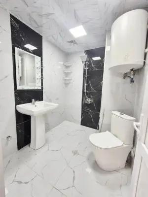 Bakı, köhnə tikili 2 otaqlı, satılır, 47 m²  , Binəqədi rayonu, 7-ci mikrorayon