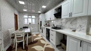 Bakı, köhnə tikili 5 otaqlı, satılır, 110 m²  , Binəqədi rayonu, Biləcəri qəs.