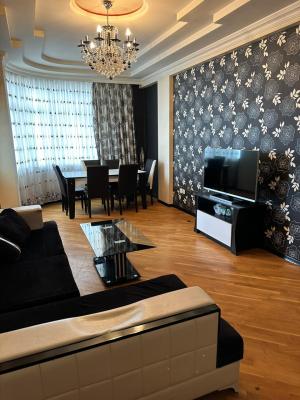 Bakı, yeni tikili 3 otaqlı, kirayə, 110 m²  , Yasamal rayonu, Yasamal qəs.