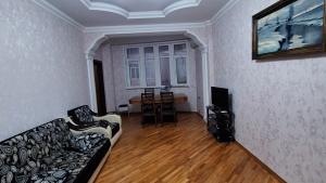 Bakı, yeni tikili 2 otaqlı, kirayə, 60 m²  , Binəqədi rayonu, 8-ci mikrorayon