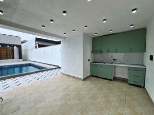 Bakı, həyət evi 4 otaqlı, satılır, 170 m² , 4.5 sot , Xəzər rayonu, Mərdəkan
