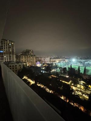 Bakı, köhnə tikili 2 otaqlı, satılır, 52 m²  , Nərimanov rayonu