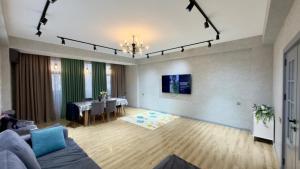Bakı, yeni tikili 3 otaqlı, satılır, 141 m²  , Binəqədi rayonu, 7-ci mikrorayon