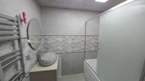 Bakı, köhnə tikili 2 otaqlı, satılır, 65 m²  , Xətai rayonu