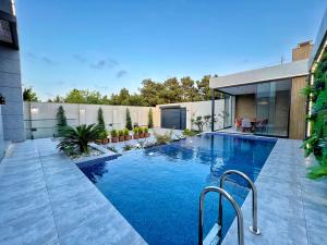 Bakı, həyət evi 4 otaqlı, satılır, 300 m² , 9 sot , Xəzər rayonu, Mərdəkan