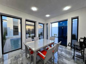 Bakı, həyət evi 4 otaqlı, satılır, 270 m² , 3 sot , Xəzər rayonu, Şüvəlan