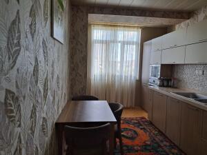 Bakı, köhnə tikili 3 otaqlı, satılır, 85 m²  , Nizami rayonu, 8-ci kilometr