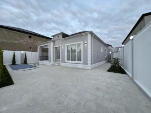 Bakı, həyət evi 4 otaqlı, satılır, 150 m² , 3 sot , Xəzər rayonu, Buzovna