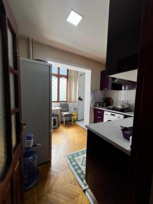 Bakı, köhnə tikili 5 otaqlı, satılır, 120 m²  , Yasamal rayonu, Yeni Yasamal qəs.