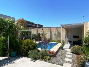 Bakı, həyət evi 3 otaqlı, satılır, 120 m² , 4 sot , Xəzər rayonu, Mərdəkan