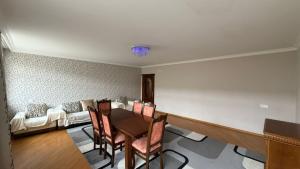 Bakı, köhnə tikili 3 otaqlı, satılır, 110 m²  , Nizami rayonu, 8-ci kilometr