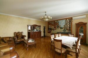 Bakı, villa , satılır, 630 m²  , Nərimanov rayonu
