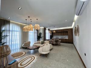 Bakı, həyət evi 4 otaqlı, satılır, 200 m² , 5.1 sot , Xəzər rayonu, Şüvəlan