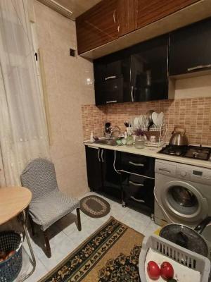 Bakı, köhnə tikili 2 otaqlı, satılır, 47 m²  , Yasamal rayonu, Yeni Yasamal qəs.