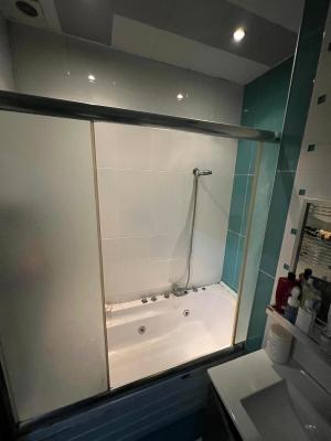 Bakı, yeni tikili 3 otaqlı, satılır, 132 m²  , Yasamal rayonu, Yasamal qəs.