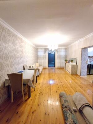 Bakı, həyət evi 11 otaqlı, satılır, 300 m² , 3 sot , Sabunçu rayonu, Balaxanı qəs.