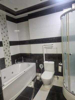 Bakı, yeni tikili 4 otaqlı, satılır, 180 m²  , Yasamal rayonu