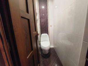 Bakı, köhnə tikili 4 otaqlı, satılır, 100 m²  , Nizami rayonu, 8-ci kilometr