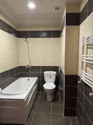 Bakı, yeni tikili 3 otaqlı, kirayə, 130 m²  , Səbail rayonu, Bayıl qəs.