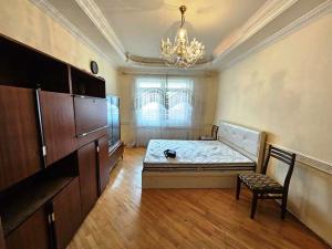 Bakı, köhnə tikili 3 otaqlı, satılır, 80 m²  , Nizami rayonu, 8-ci kilometr