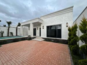 Bakı, bağ/həyət evi 4 otaqlı, satılır, 140 m² , 2.6 sot , Xəzər rayonu, Şüvəlan