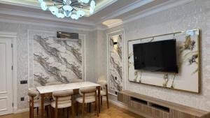 Bakı, yeni tikili 2 otaqlı, kirayə, 95 m²  , Xətai rayonu, Ağ şəhər