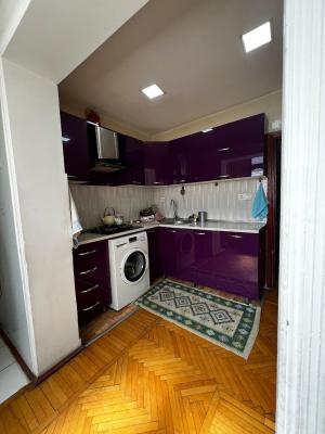 Bakı, köhnə tikili 5 otaqlı, satılır, 120 m²  , Yasamal rayonu, Yeni Yasamal qəs.